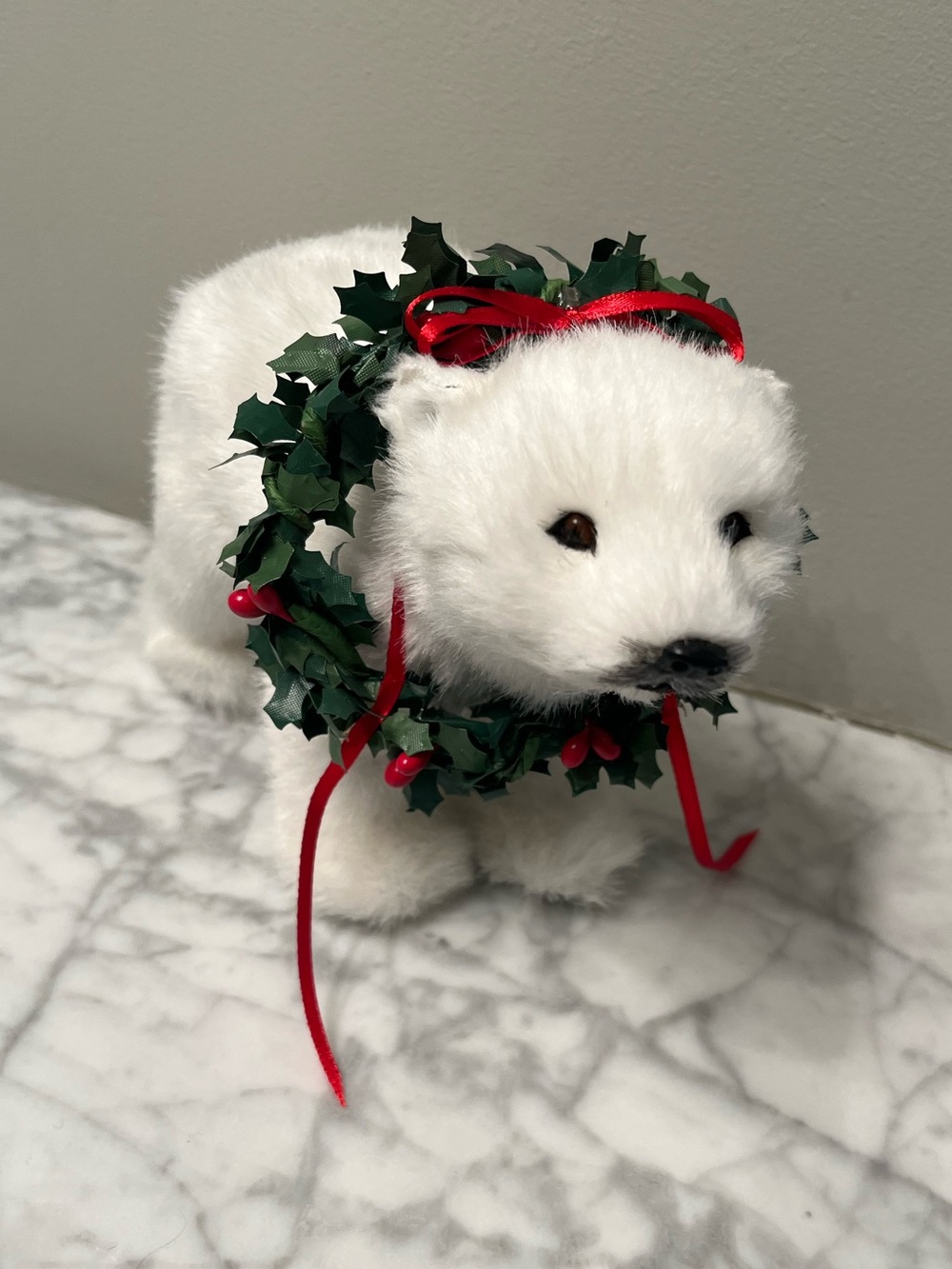 Byers Choice Carolers 2012 polar bear.  Retired Byers accessory.
